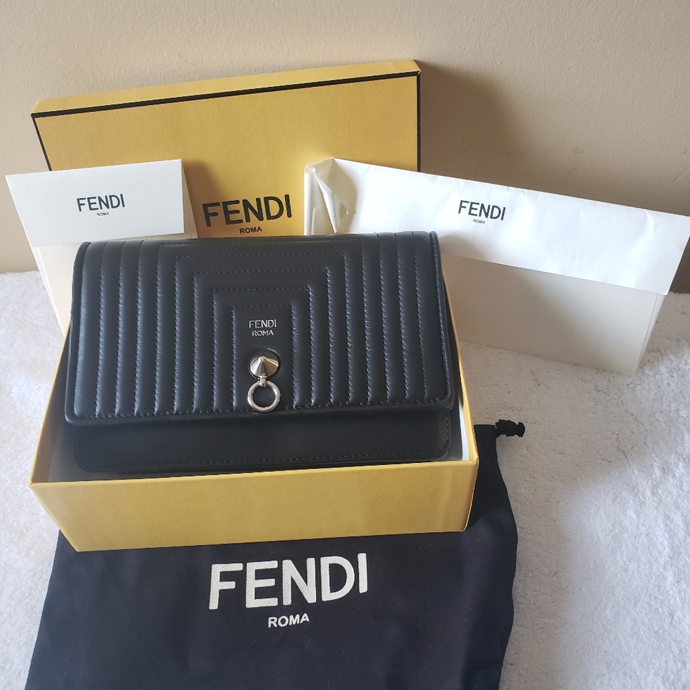 Bags - Picture 2 of 10